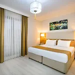 فندق وايت هاوس 3*