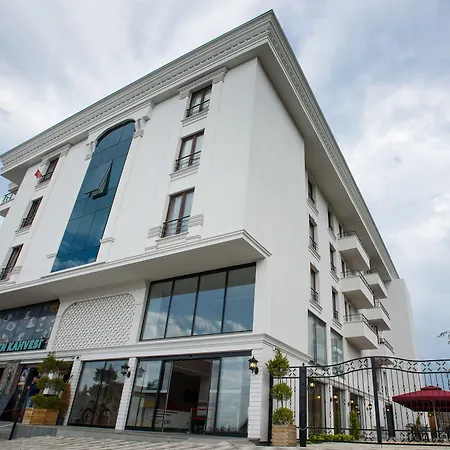 White House 3* Τραμπζόν