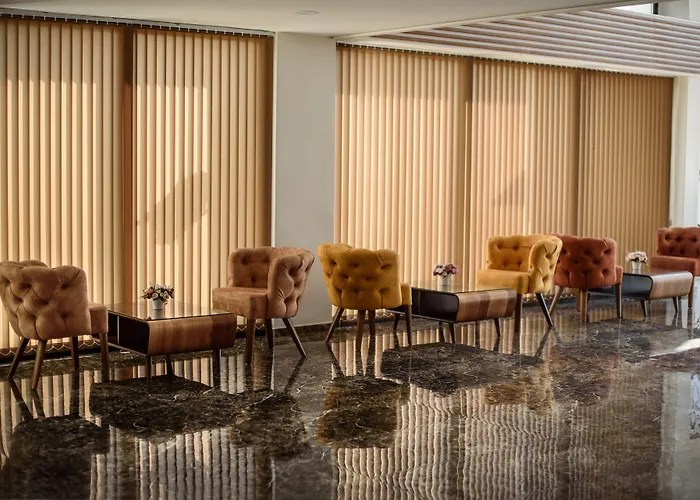 White House 3* 特拉布宗