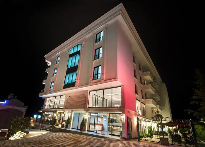 White House 3* Τραμπζόν