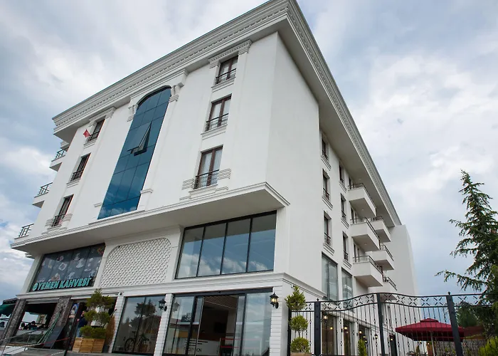 White House 3* Τραμπζόν