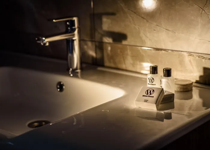 White House 3* 特拉布宗