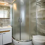 White House 호텔 트라존