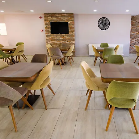 White House 3* 特拉布宗