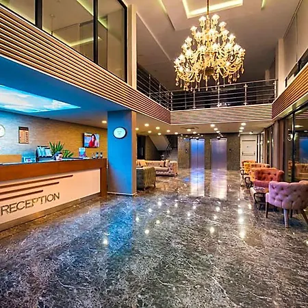 Hotel White House